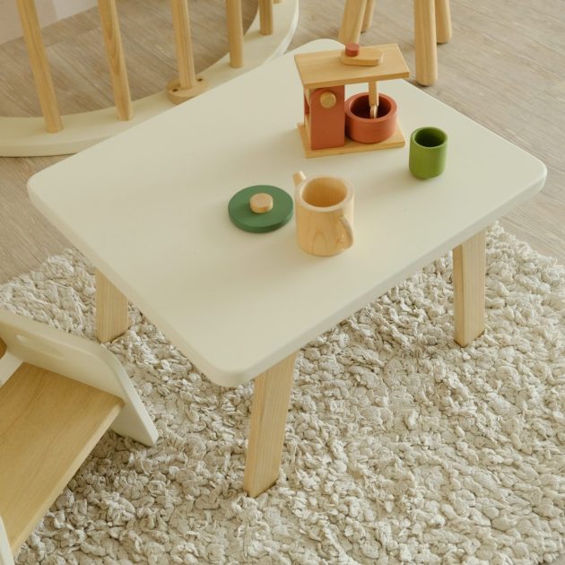 TINY Infant Table - Image 4