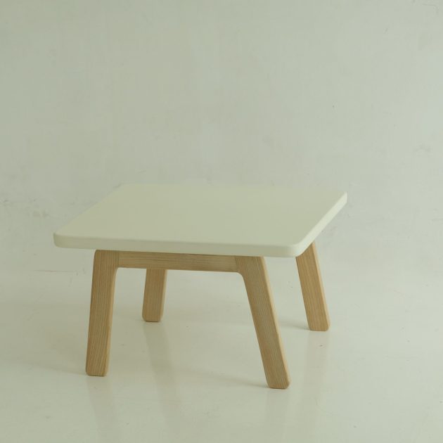 TINY Infant Table - Image 5