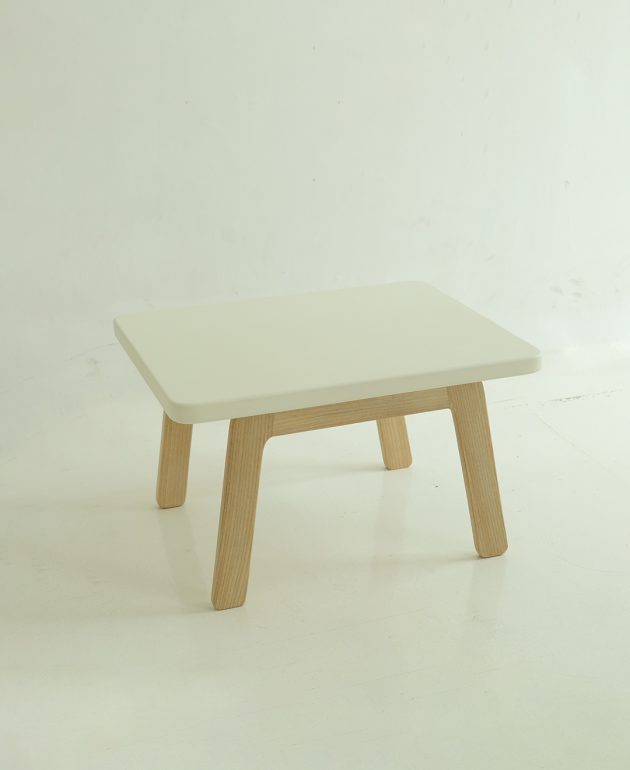 TINY Infant Table
